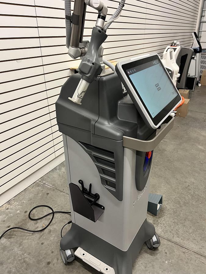 Used 2023 DEKA Helix- CO2