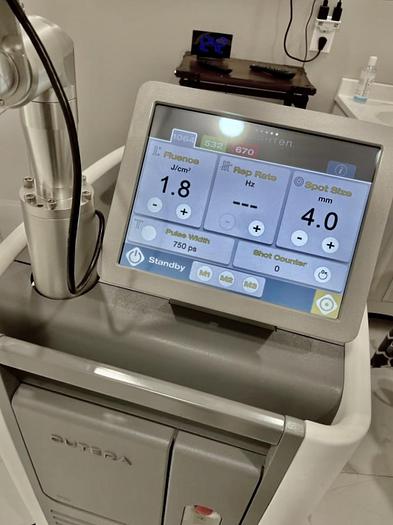 Used 2017 CUTERA Enlighten III - 3 Wavelengths