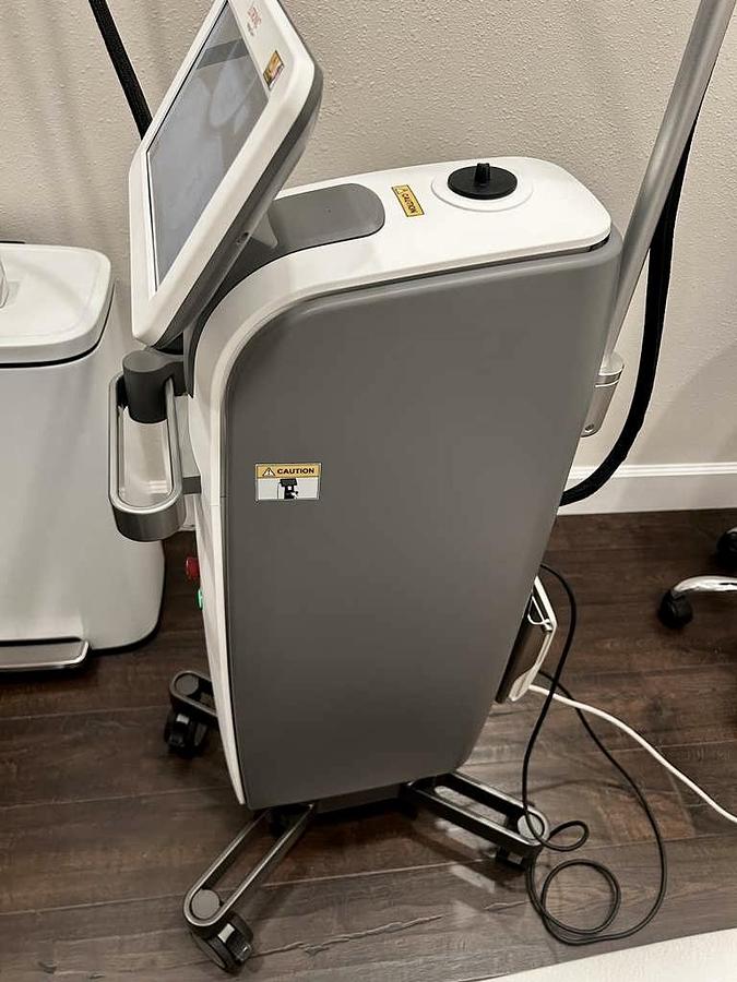 Used 2022 Lutronic LaseMD Ultra