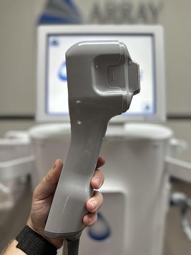 Used 2019 MiraDry Inc. MiraDry MD4000-MC Sweat & Odor Reduction Hyperhidrosis Treatment TIPS INCLUDED