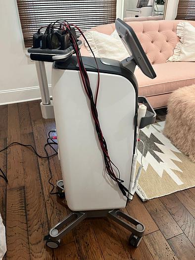 Used 2022 LUTRONIC Accufit