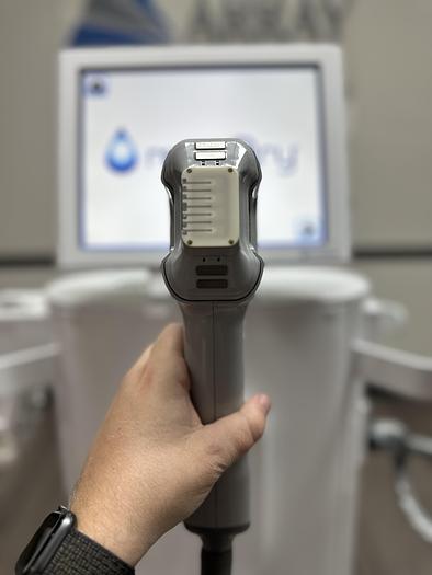 Used 2019 MiraDry Inc. MiraDry MD4000-MC Sweat & Odor Reduction Hyperhidrosis Treatment TIPS INCLUDED