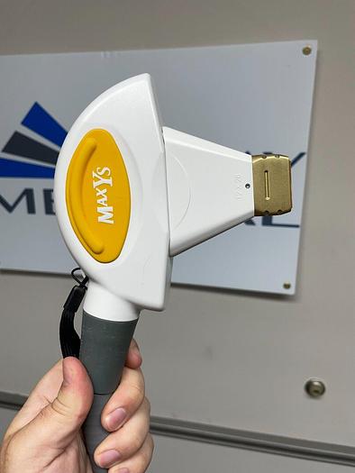 Used 2015 Cynosure (Palomar) Icon with 1540 (XD and XF), MaxG, MaxR, MaxYs