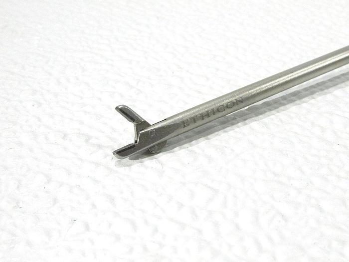 Used Ethicon Surgical 5mm 28cm Needleholder Reference I-1161