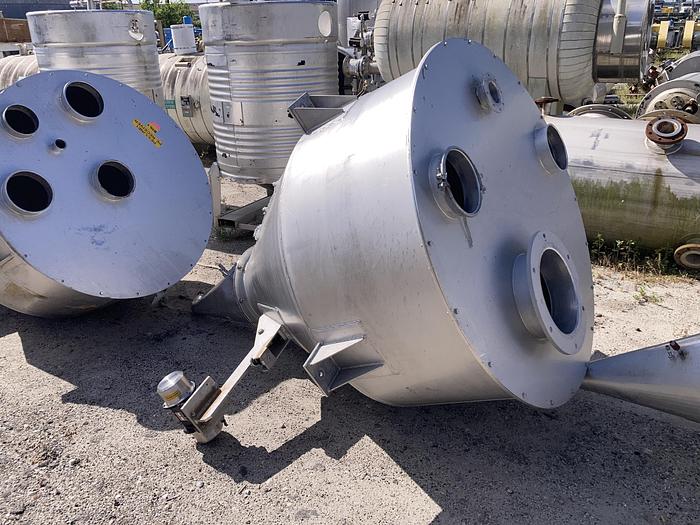 Used Used approximately 200 gallon stainless steel vertical tank