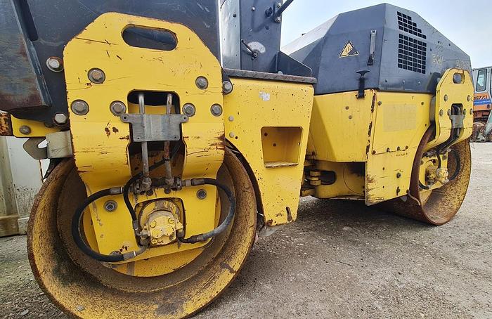 Usato 2004 Rullo Compattatore, BOMAG modello BW 100 AD - 3