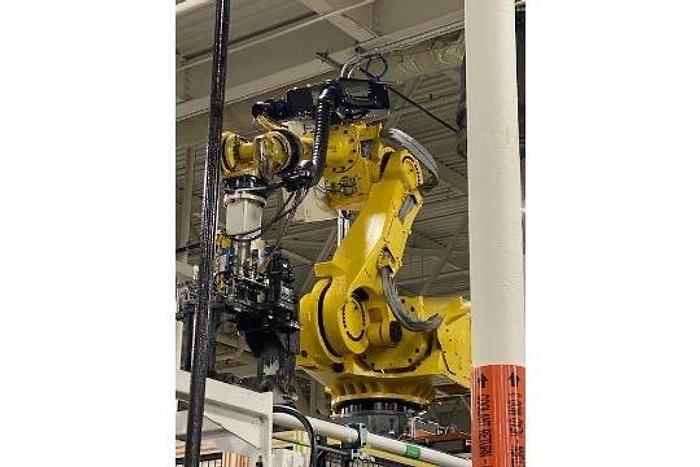 Used FANUC R2000iB/200R WITH R30iA CONTROLLER