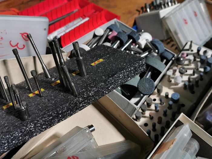 Gebraucht Koordinatenschleifmaschine  BRIDGEPORT MOORE Modell Nr. G 18