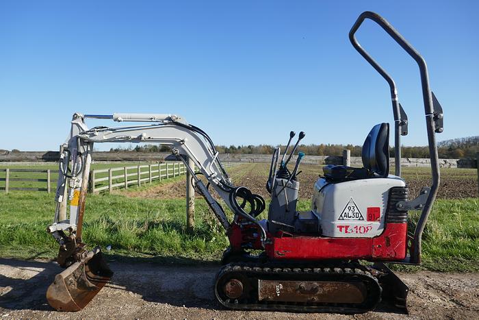 Used 2015 TAKEUCHI TB108
