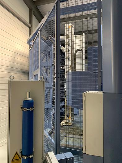 Utilisé Centre d'usinage 5 axes marque MCM