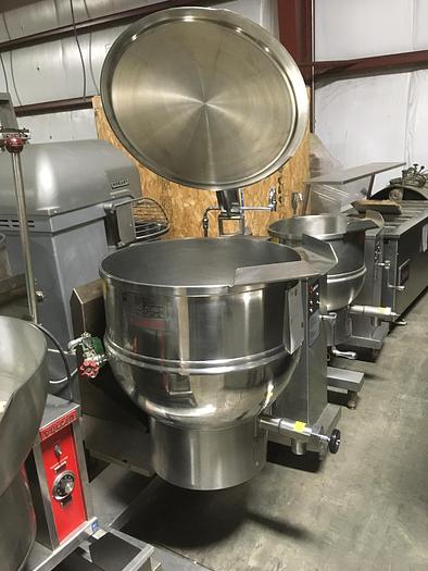 Used GROEN DHT/1-40 STEAM KETTLE 40 GAL. TILTING SELF CONTAINED NAT. GAS (#750, #751)
