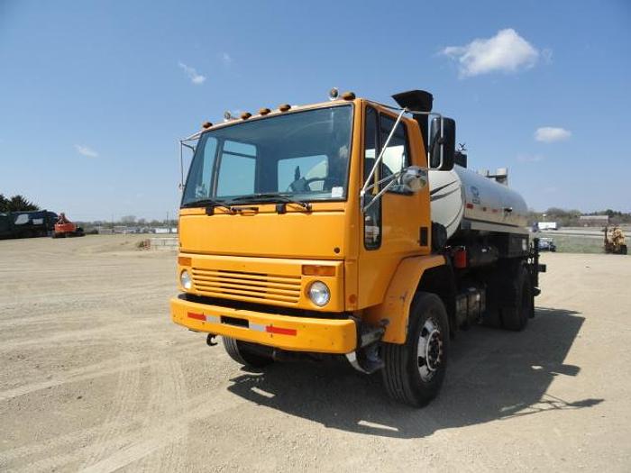Used 1999 STERLING sc7000