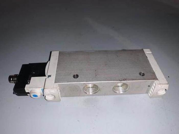 Used Solenoid valve VUVG-L18-M52-RT-G14-1P3 574428 Festo