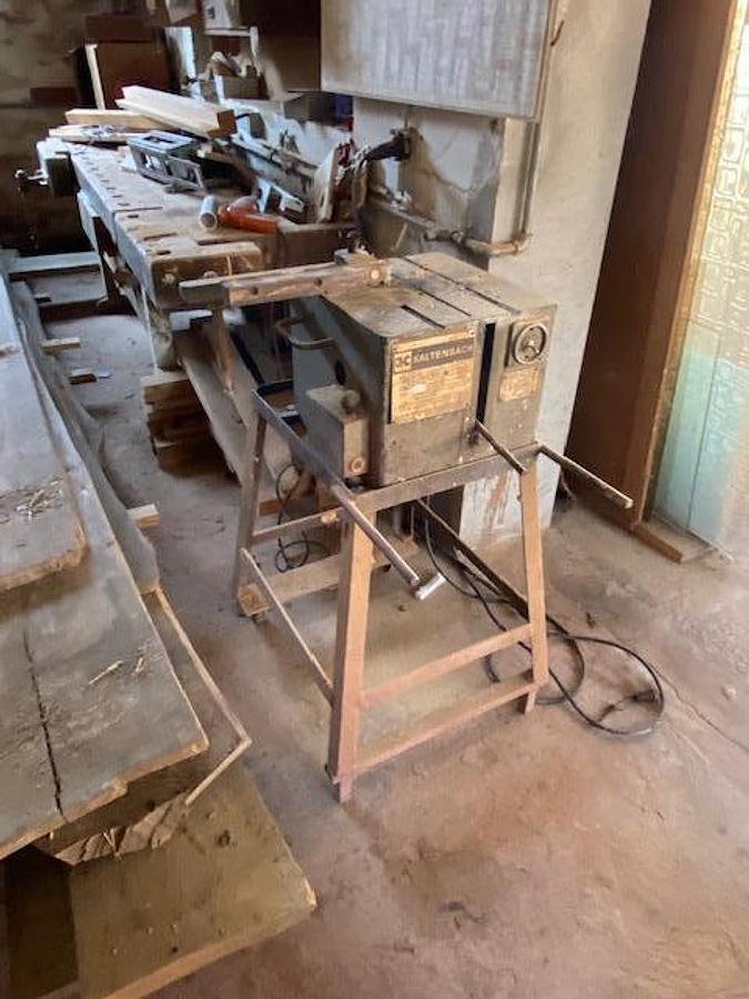 Gebraucht Metallkappsäge TL 250
Mit Gehrungsanschlag
Uind fahrbarem Ständer
