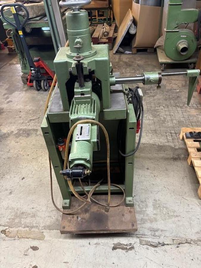 Gebraucht Dübelbohrmaschine DB121, 1 KW Hub 8 mm3 Spindeln