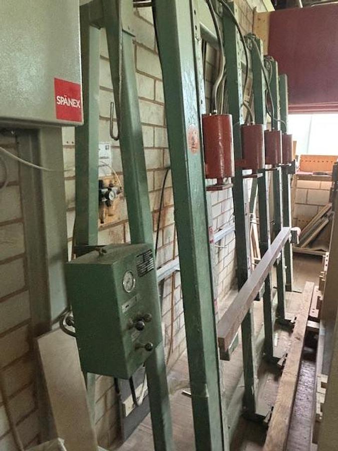 Gebraucht Hess pneumatische Rahmenpresse Variant