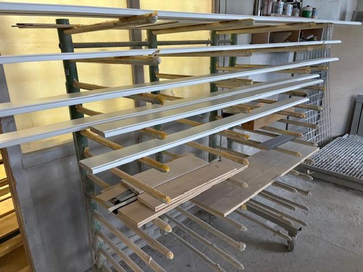 Gebraucht Lackierwagen je 4 Rechen mit 13 Ablagen Verschiebnbar