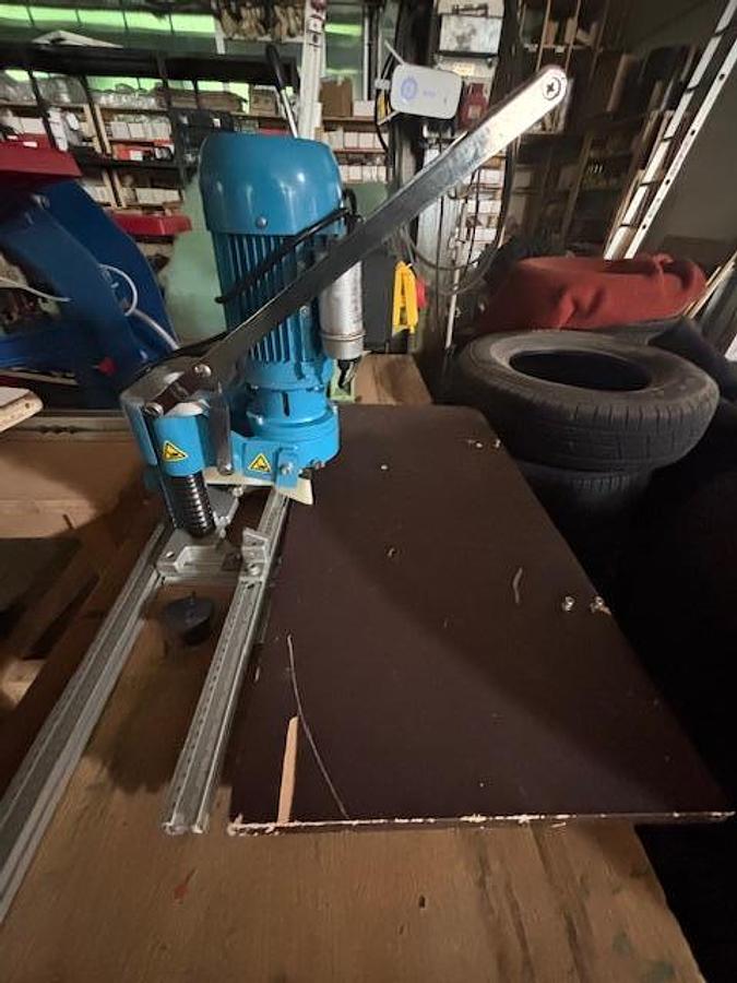 Gebraucht Topfbandbohrmaschine Blue Max mini Bohrmaschine in kompakter Bauweise mit Handhebel
