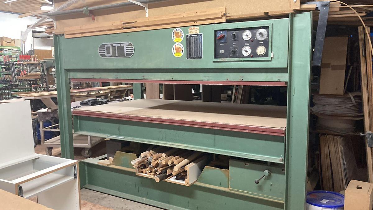 Gebraucht Furnierpresse JU80