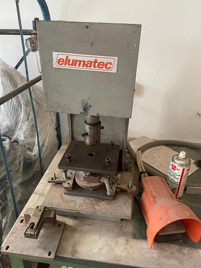 Gebraucht Elumatec Stanze hydropneumatisch