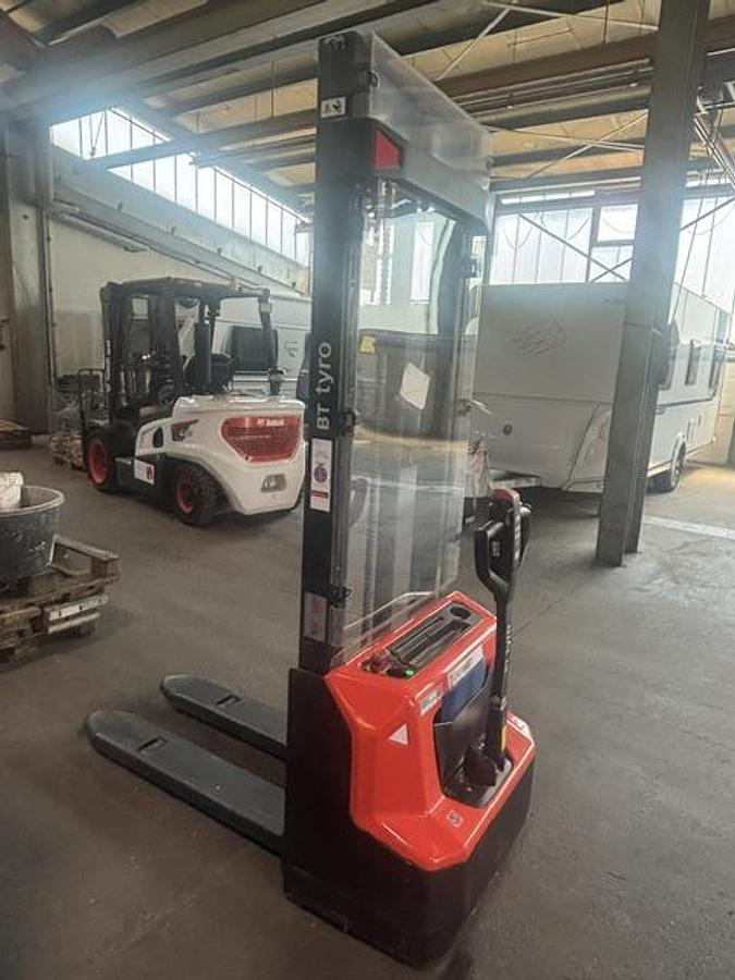 Gebraucht TOYOTA BT Tyro SHE100 Elektro-Hubwagen