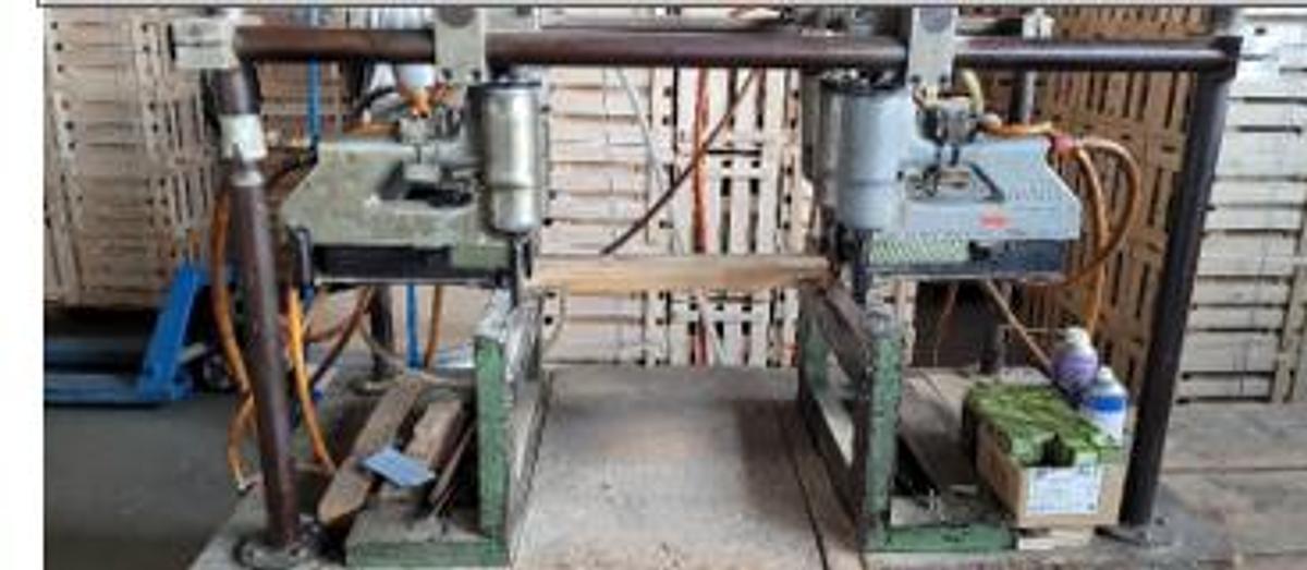 Gebraucht Kisten-Klammermaschine