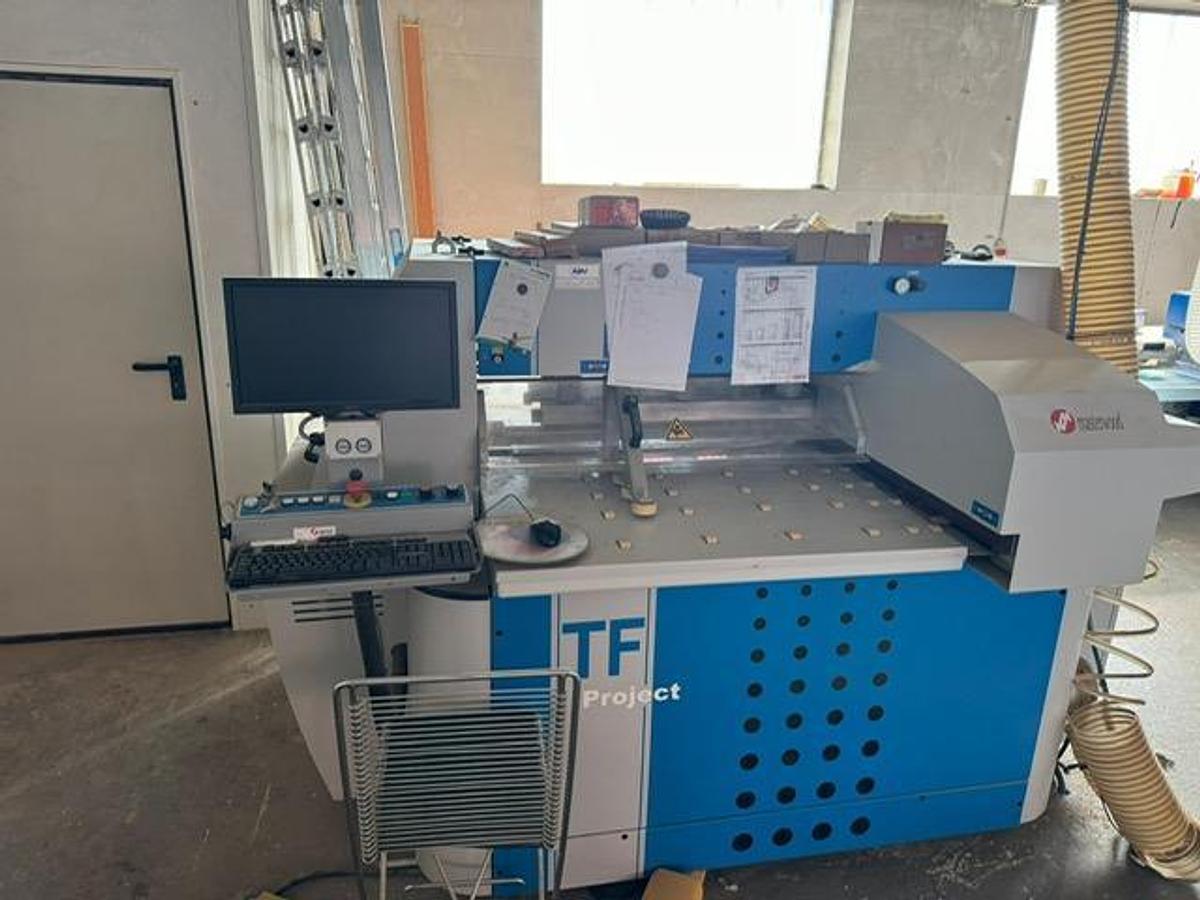 Gebraucht CNC Bohrmaschine & Fräsmaschine & Nutsäge