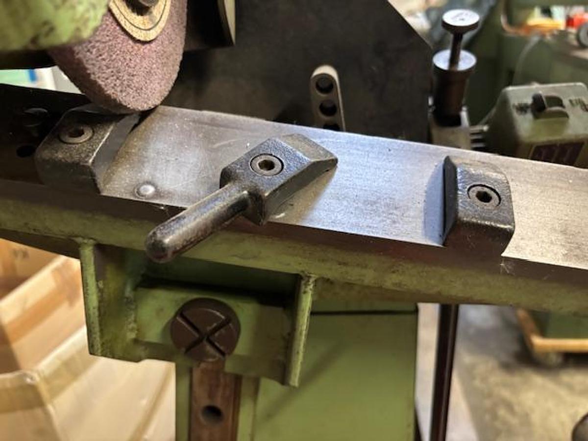 Gebraucht Merz Hobelmesserschärfmschine 650 mm Schärfbreite