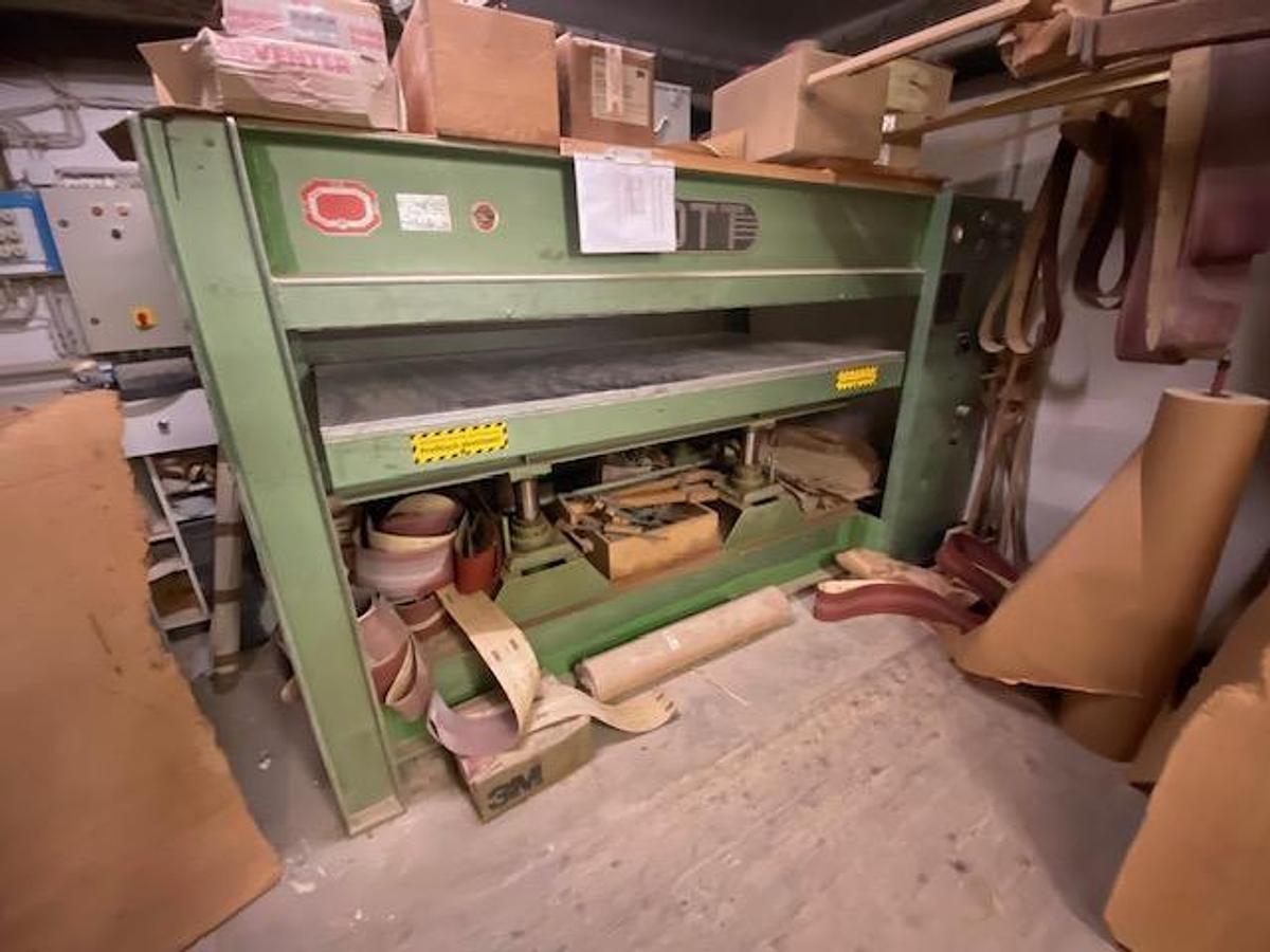 Gebraucht Furnierpresse JU 602200 x 1200 mm