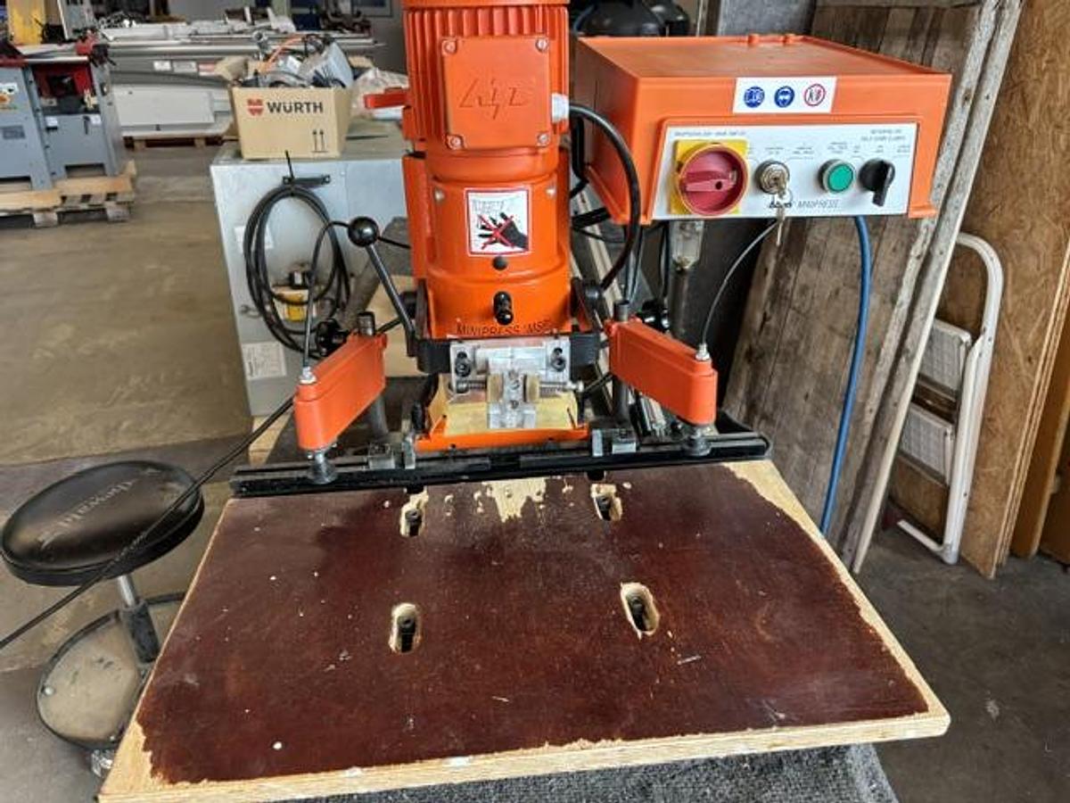 Gebraucht Blum Minipress Beschlagbohrmaschine