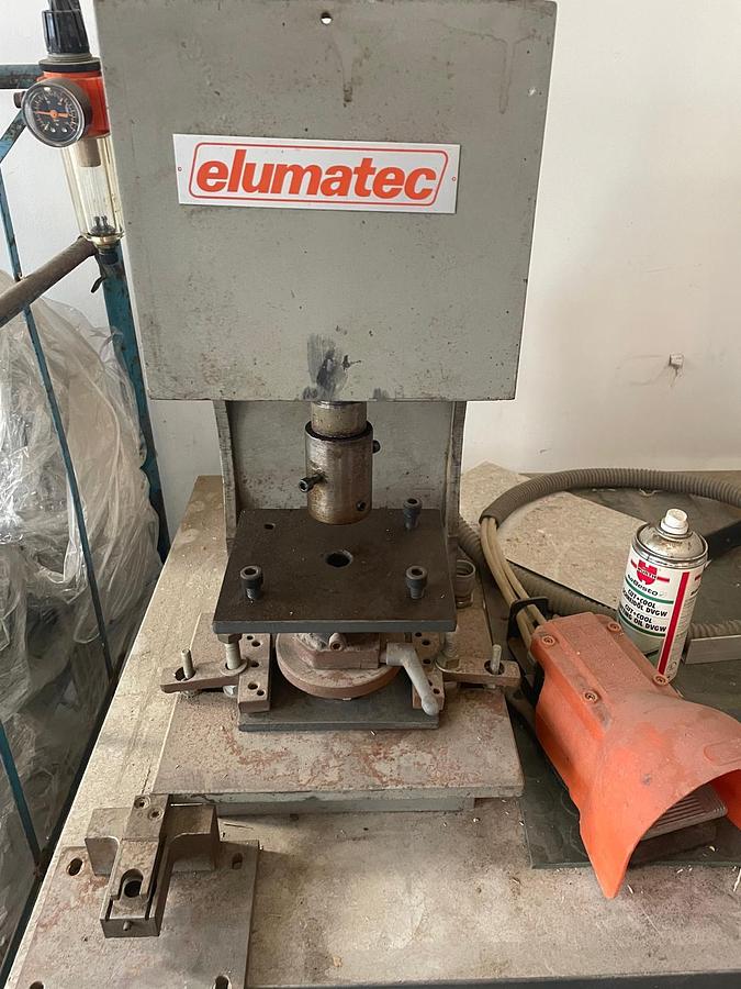 Gebraucht Elumatec Stanze hydropneumatisch