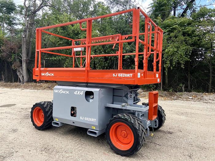 Used 2010 SKYJACK 6826RT