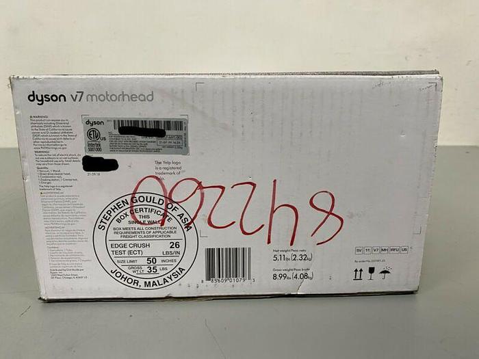 Used Dyson V7 Motorhead Cordless & Bagless Stick Vacuum Unopened