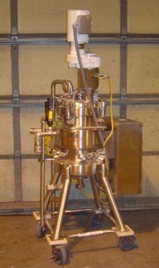 Used 7 GALLON VACUUM PROCESSOR TANK (25 LITERS) ITT. IND. SERIAL 2302433-2