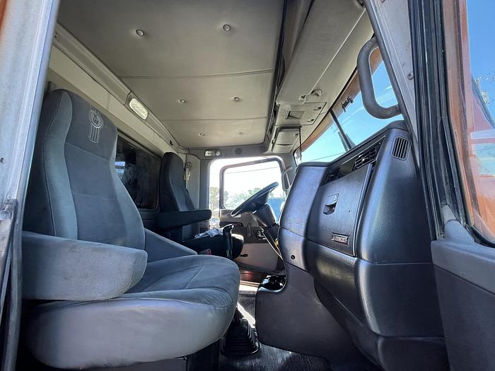 Used 2006 Kenworth T800 Tri-Axle Dump Truck #5608