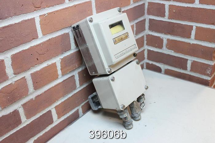 Used Yamatake-Honeywell KIX133-E12X2SY-XSX Magnet Flow Transmitter #39606