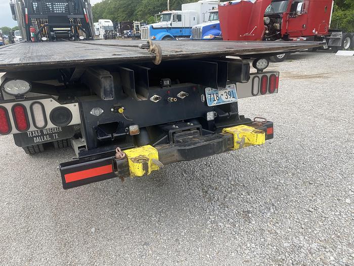 Used 2009 Peterbilt 386 Rillback wrecker