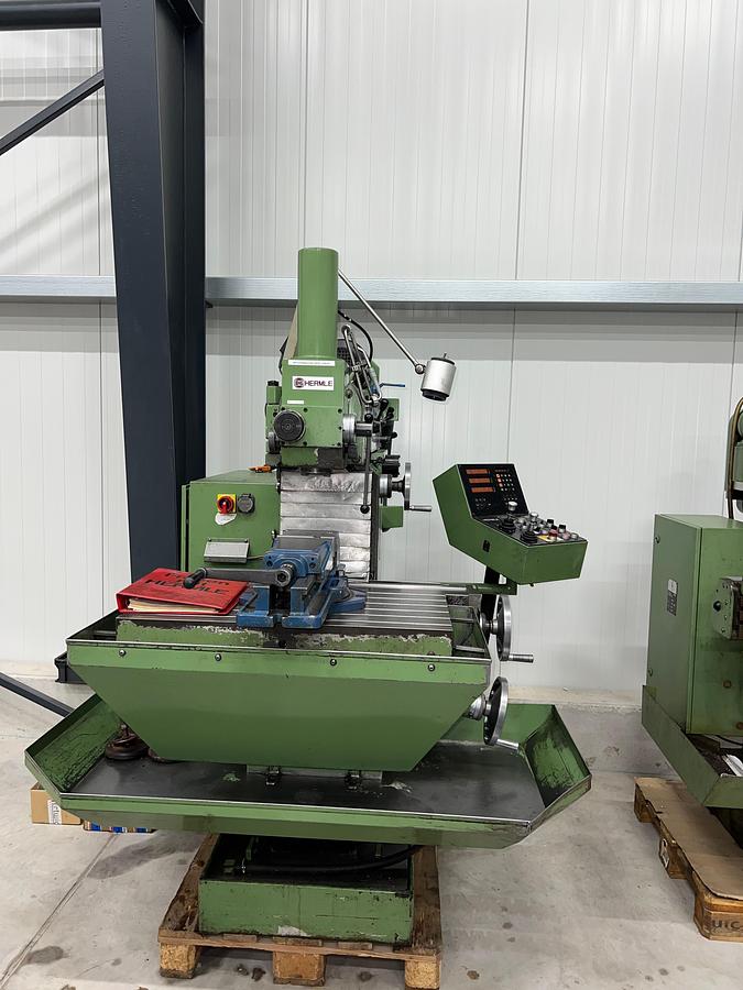 Gebraucht Fräsmaschine Hermle UWF801