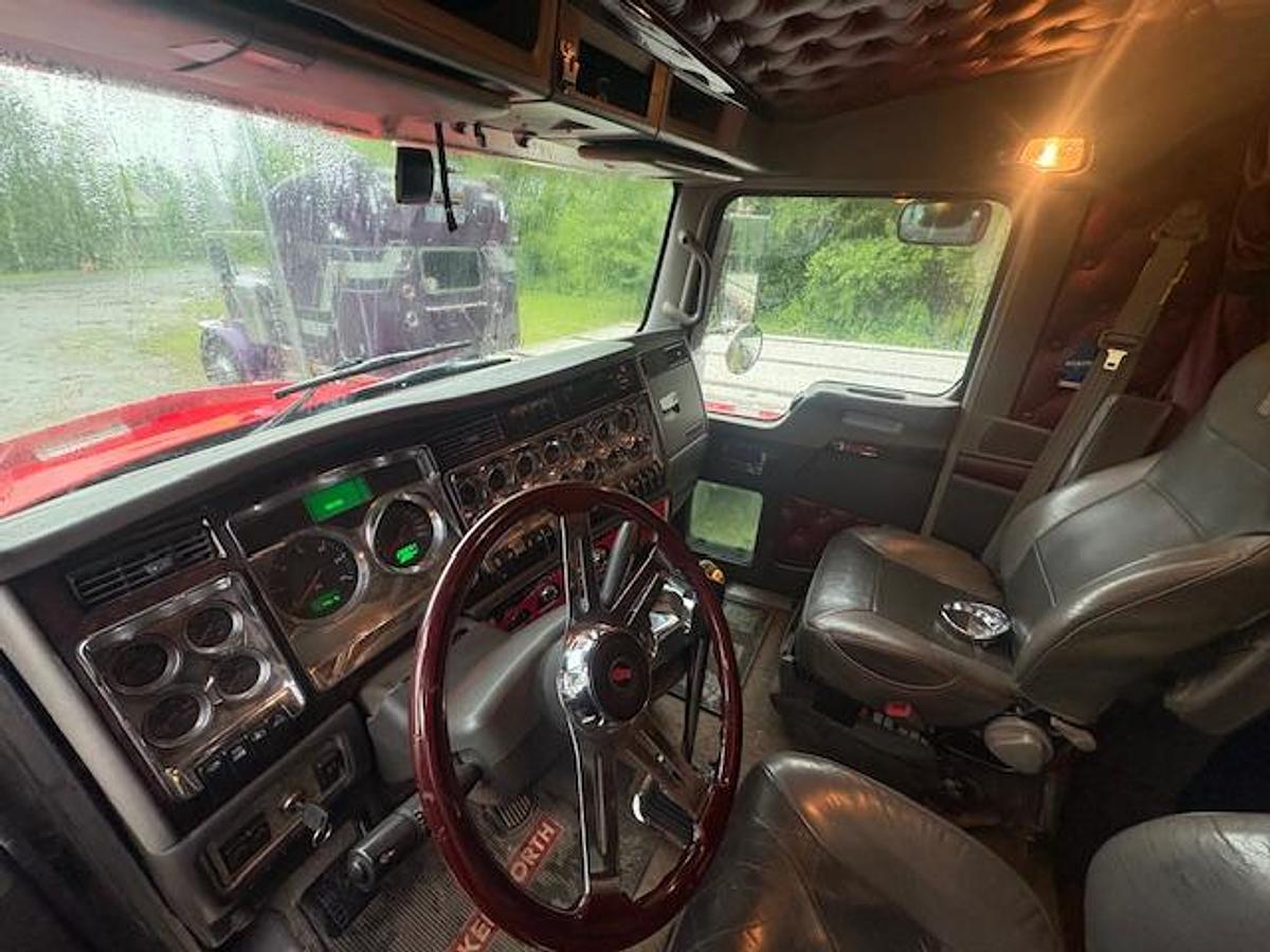 Used Kenworth T800 2016