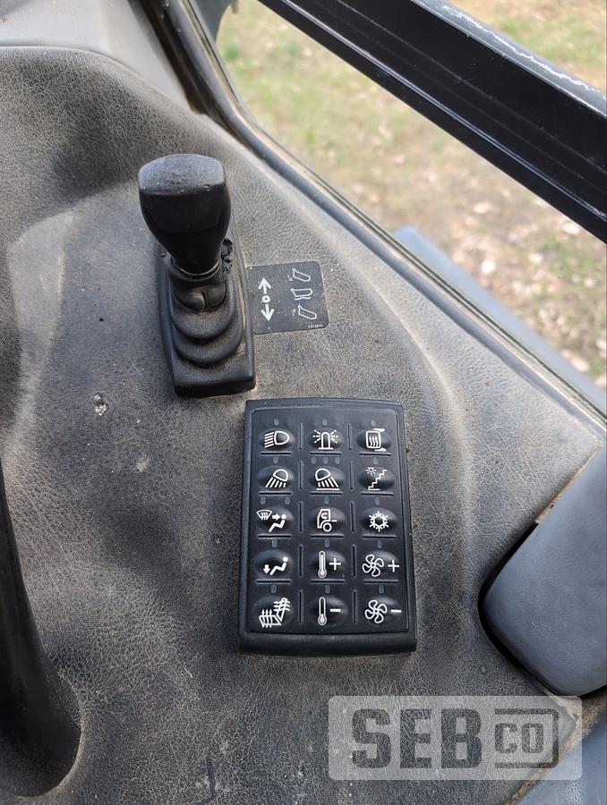 Used John Deere 250D 2015