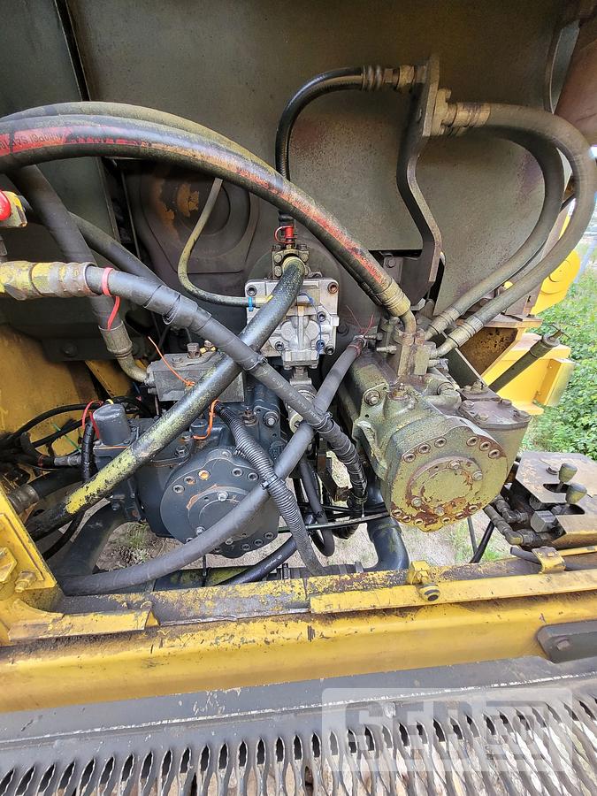 Used Komatsu PC750LC