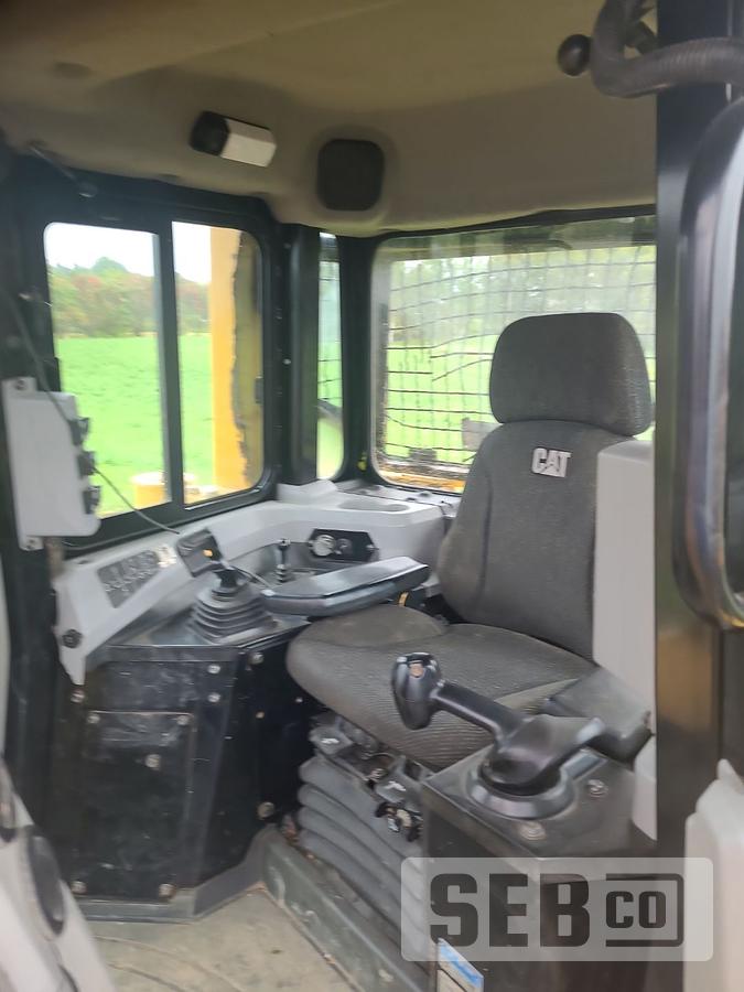 Used Caterpillar D6T