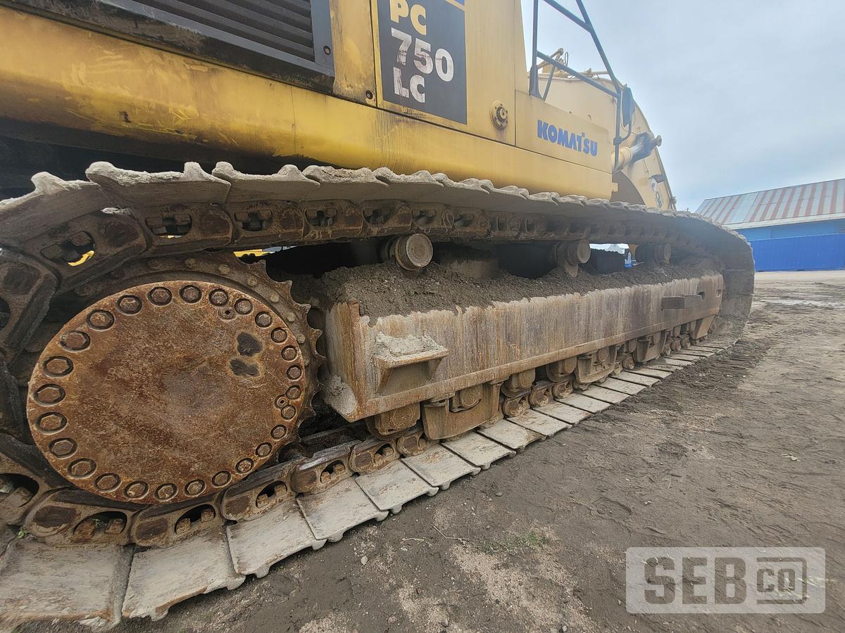 Used Komatsu PC750LC