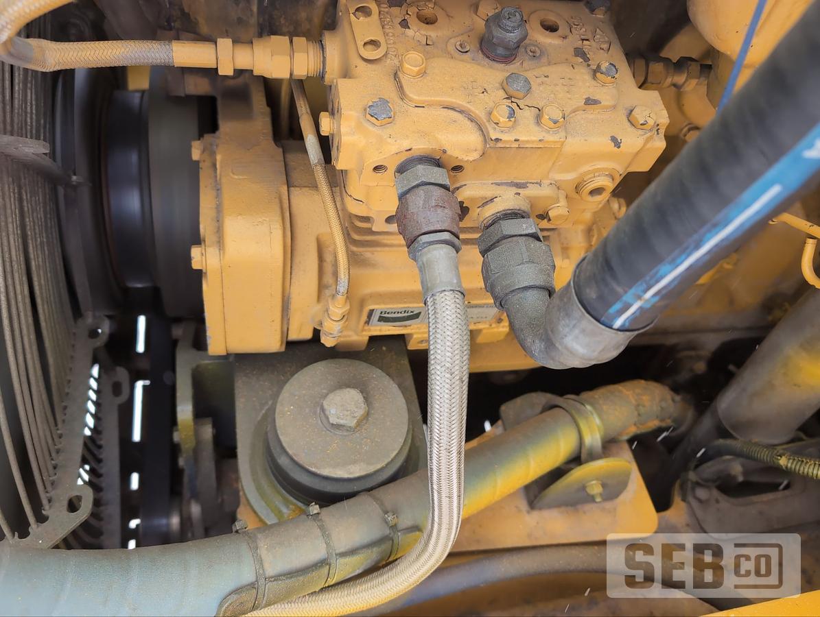 Used John Deere 300D