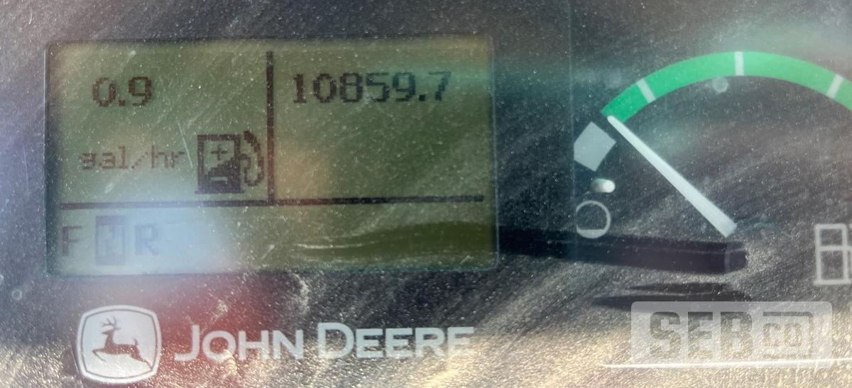 Used Deere 250D 2013