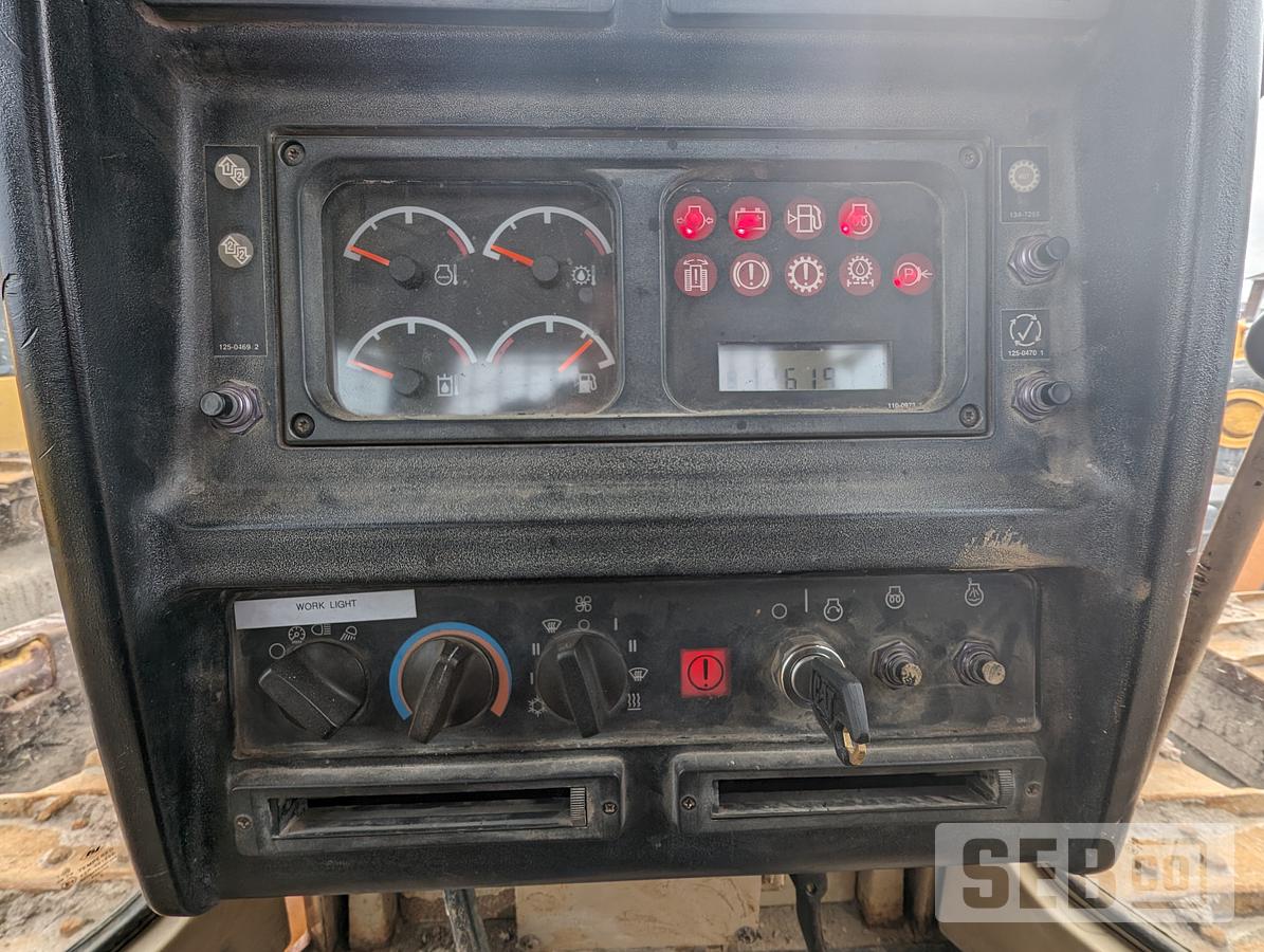 Used Caterpillar D6M 1998