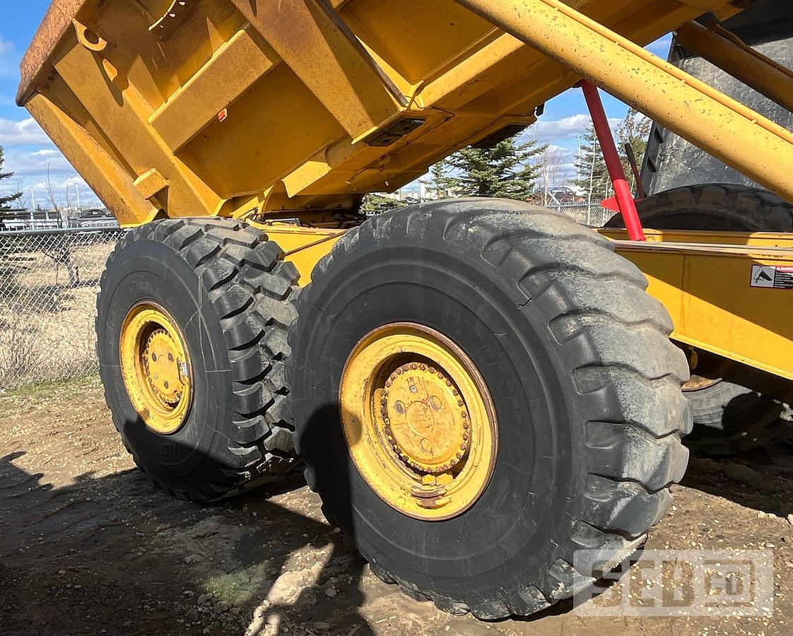 Used JOHN DEERE 350D 2006