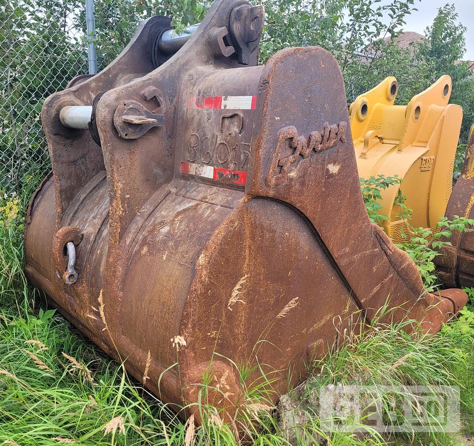 Used Komatsu PC750LC