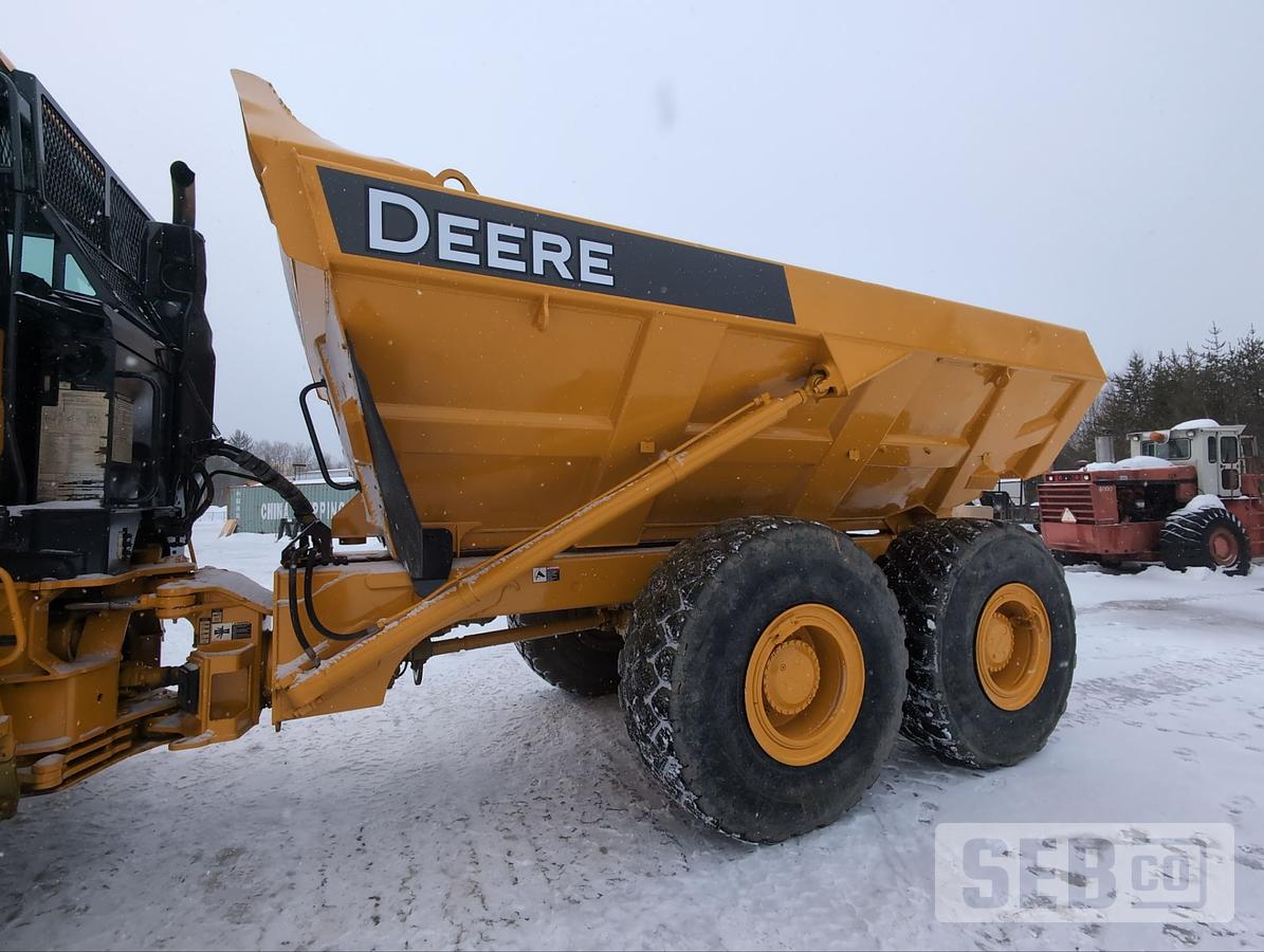Used John Deere 300D