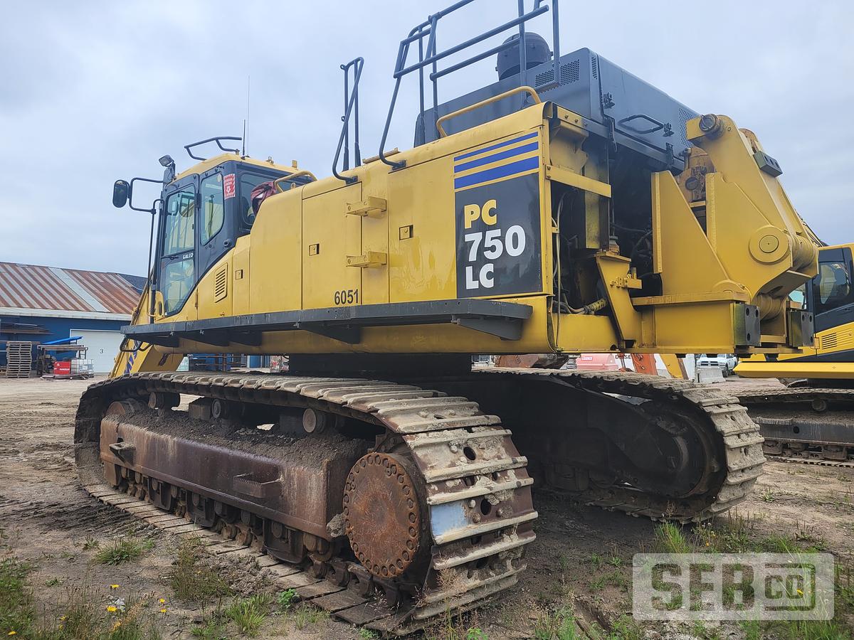 Used Komatsu PC750LC